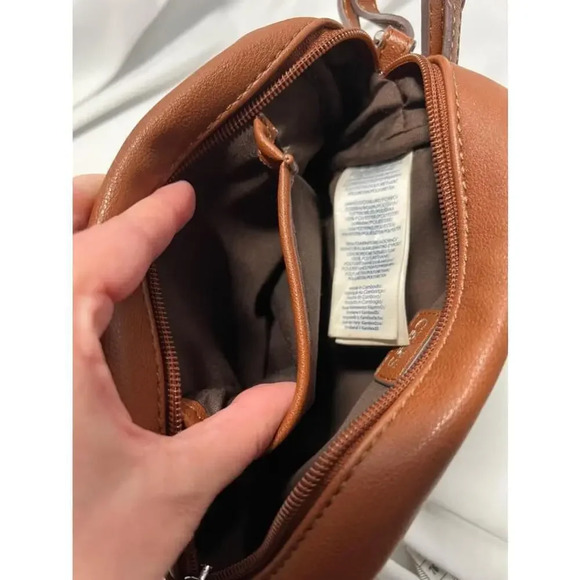 Chaps Green and Brown Faux Leather Crossbody Bag - Picture 5 of 9